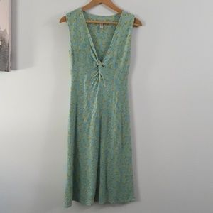 FREE PEOPLE  PRETTY DRESS.